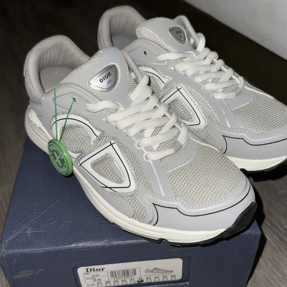 Christian Dior 2023 B-30 Cross Trainers in Silver Grey like new with box and COA - Picture 4 of 11